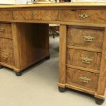812 4525 WRITING DESK